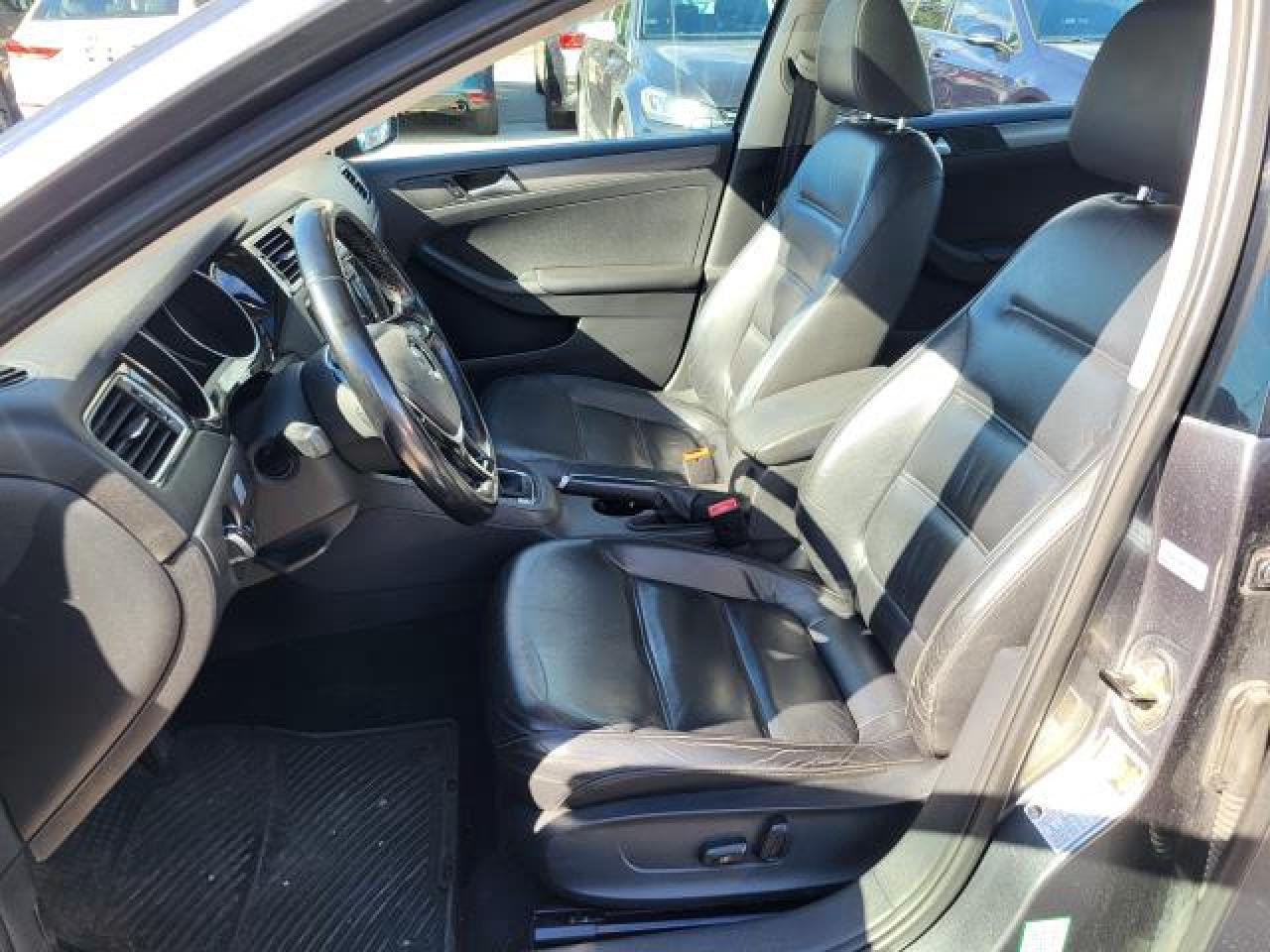 2015 Volkswagen Jetta HIGHLINE TDI Photo28