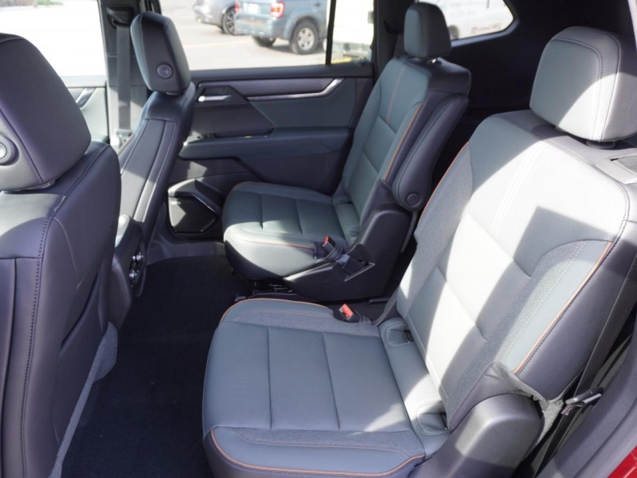 2026 GMC Acadia AT4  - SUNROOF -  POWER Photo