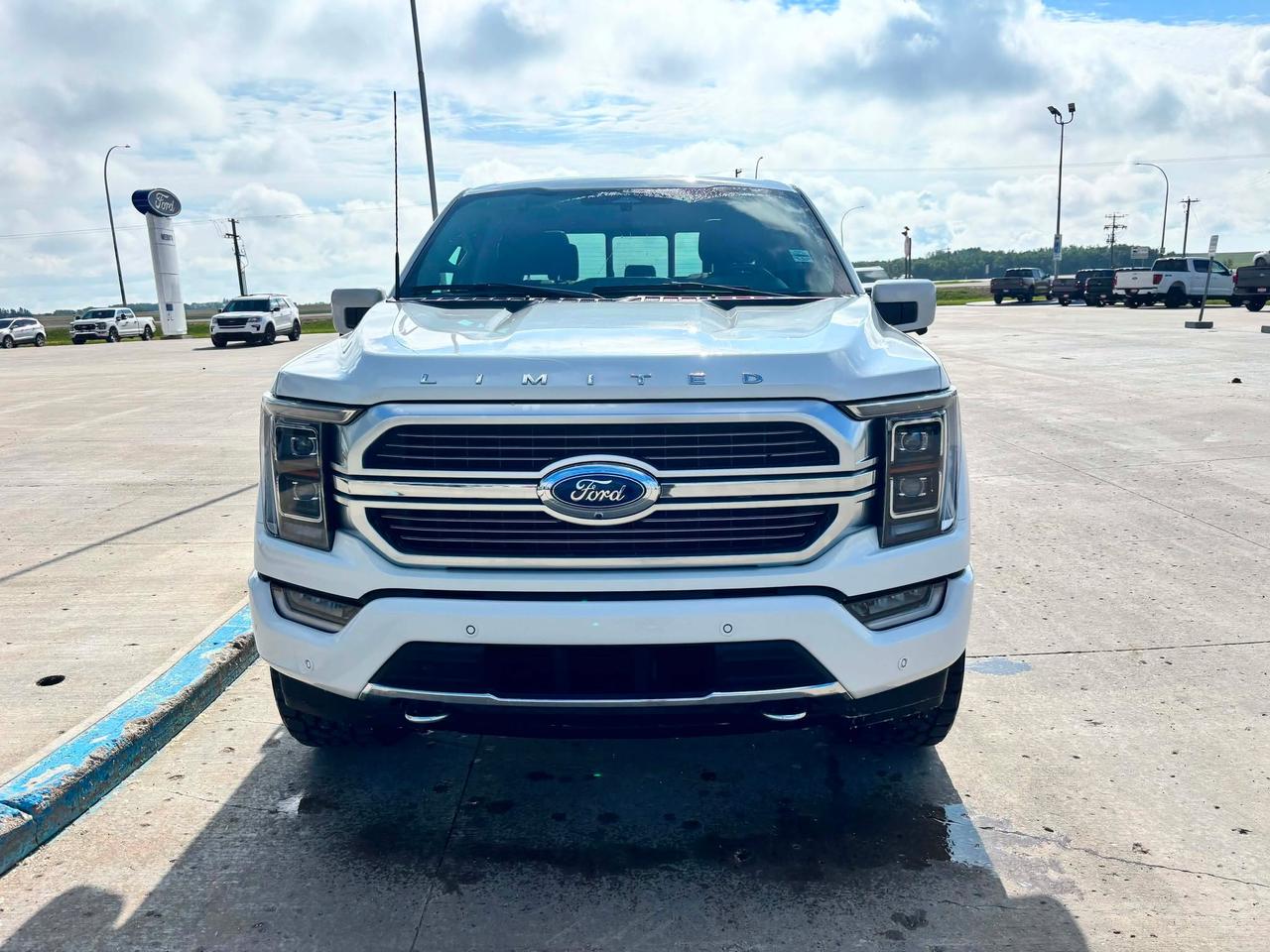 2023 Ford F-150 Limited 4WD SuperCrew 5.5' Box Photo1