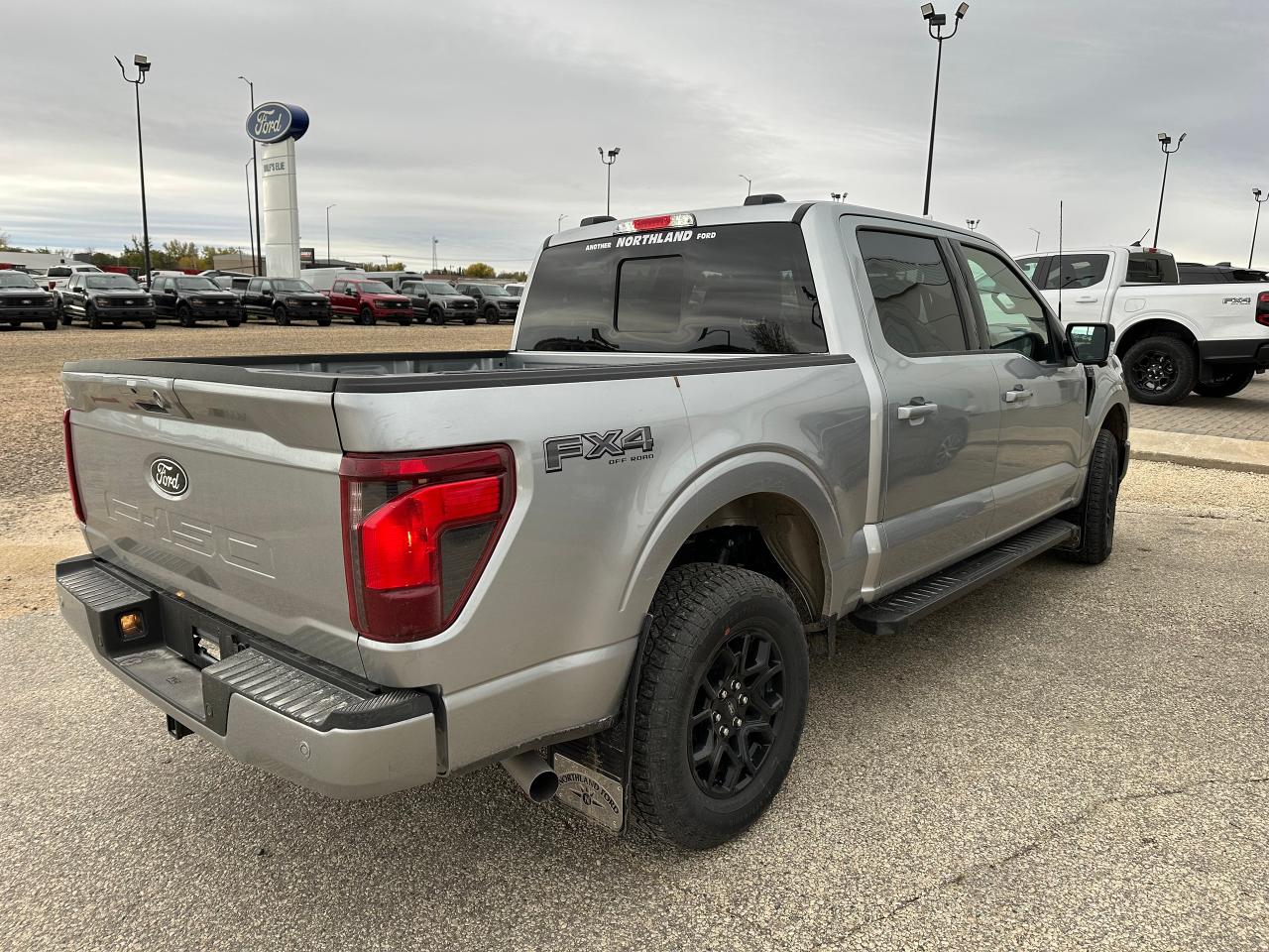 2025 Ford F-150 XLT 4WD SuperCrew 5.5' Box 302A Photo2