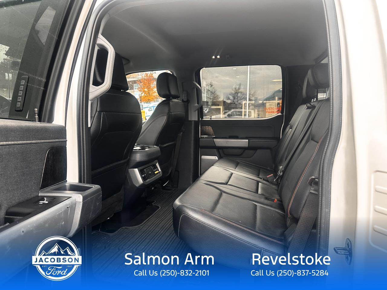 2023 Ford F-550 Super Duty DRW Lariat Photo5