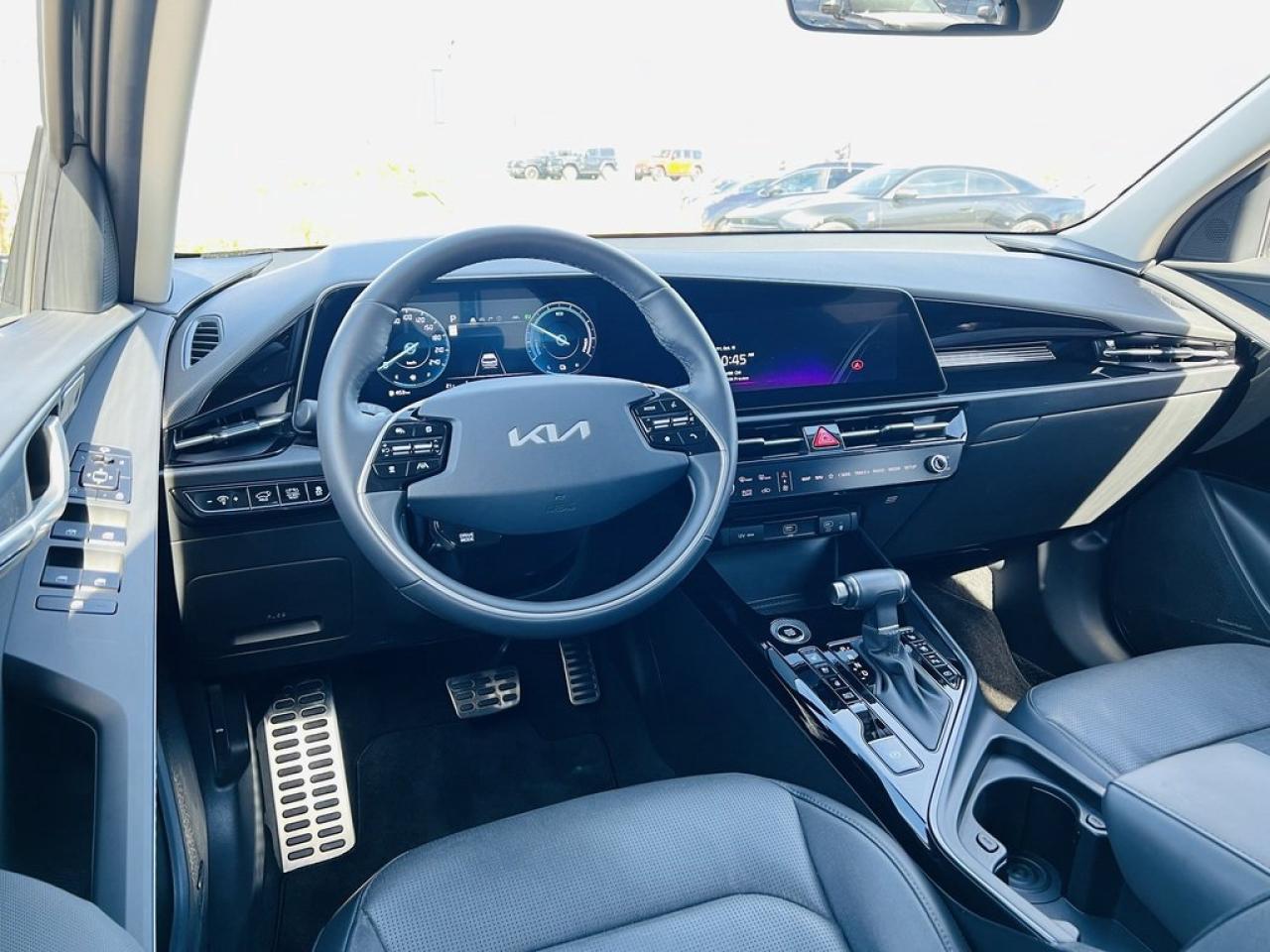 2025 Kia NIRO SX Hybrid    Remote Start, Navi, Sunroof Photo