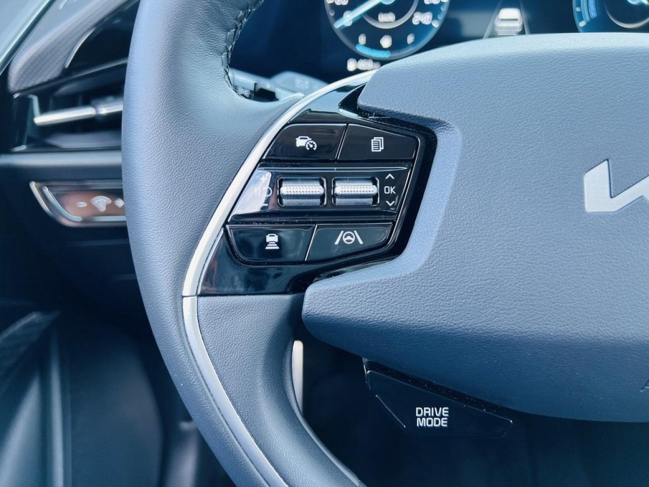 2025 Kia NIRO SX Hybrid    Remote Start, Navi, Sunroof Photo