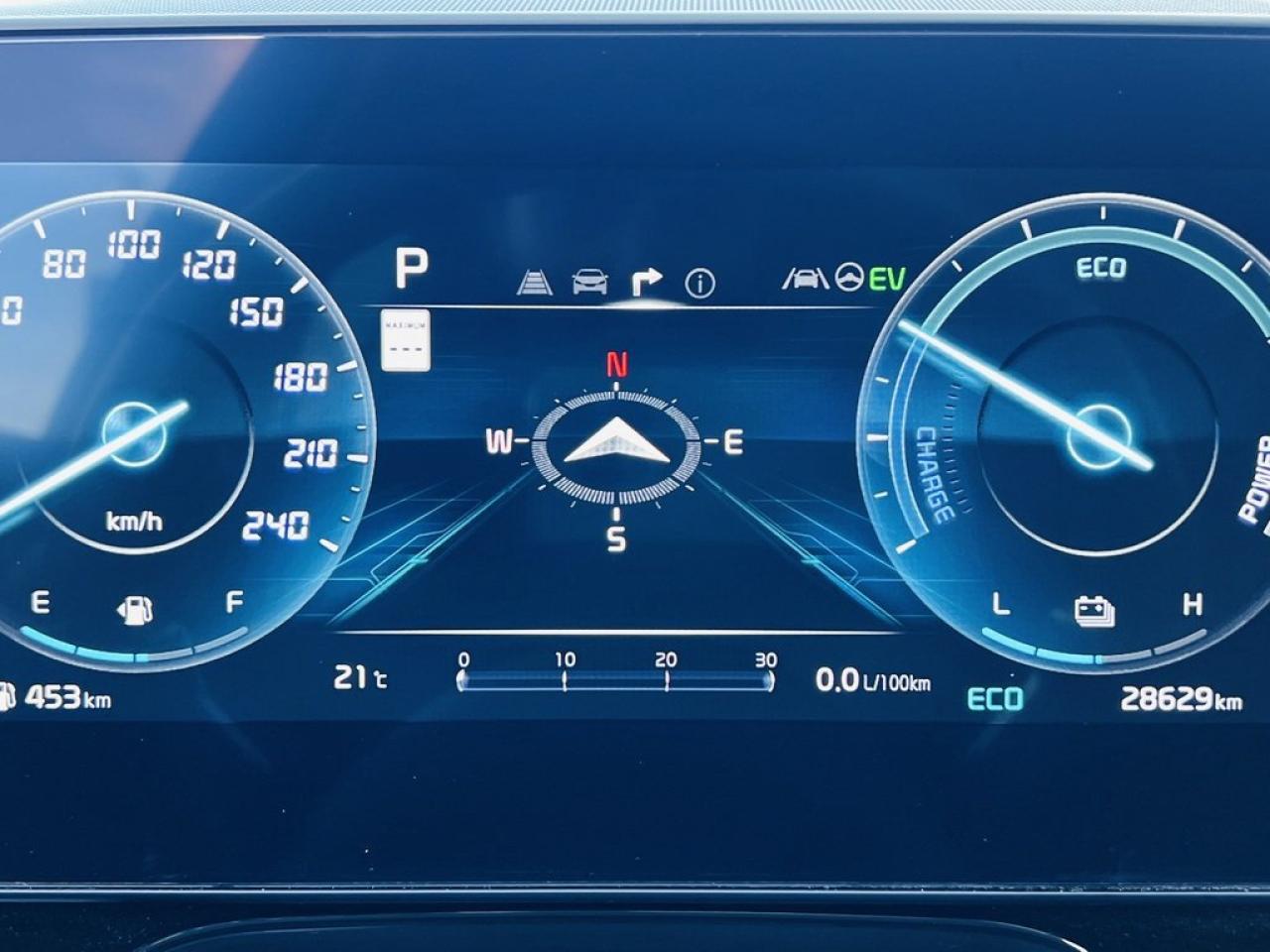 2025 Kia NIRO SX Hybrid    Remote Start, Navi, Sunroof Photo