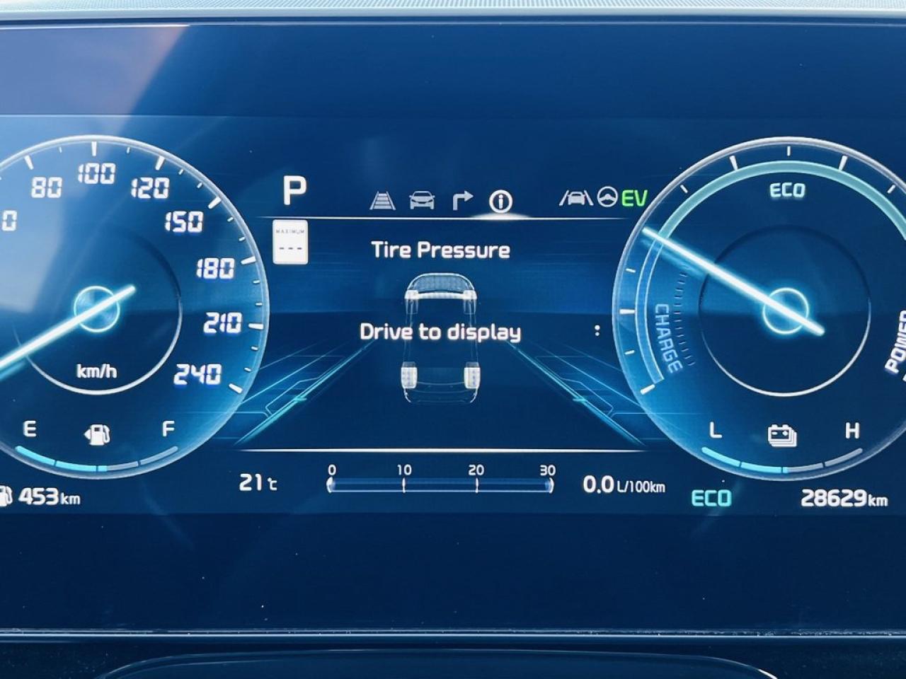 2025 Kia NIRO SX Hybrid    Remote Start, Navi, Sunroof Photo