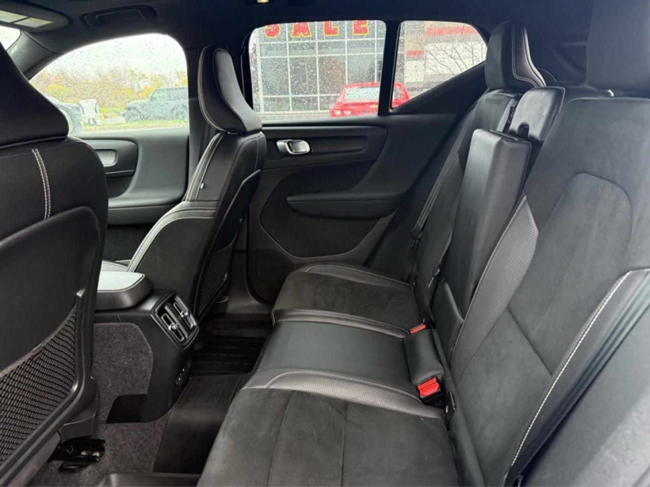 2021 Volvo XC40  Photo