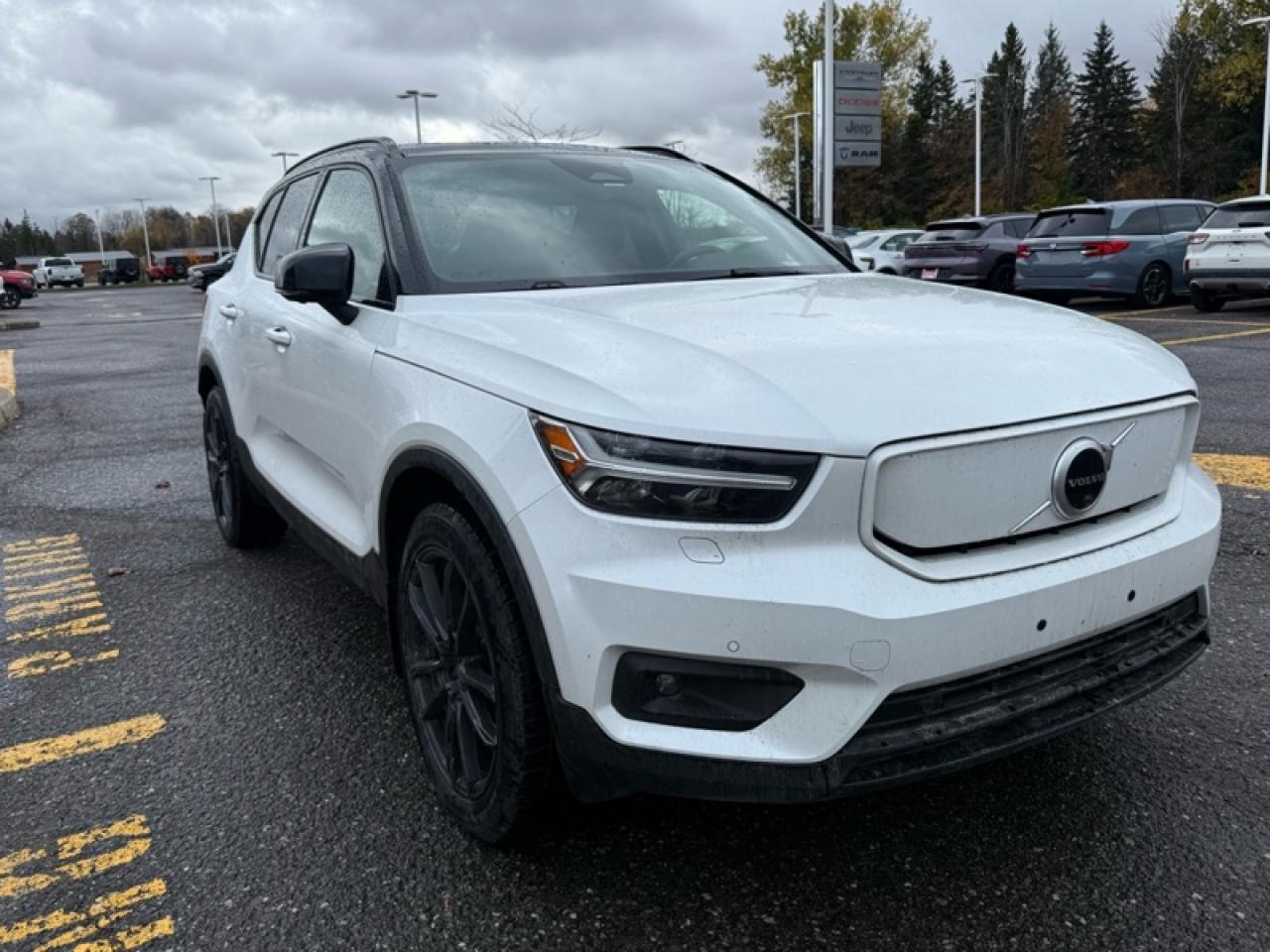 2021 Volvo XC40  Photo