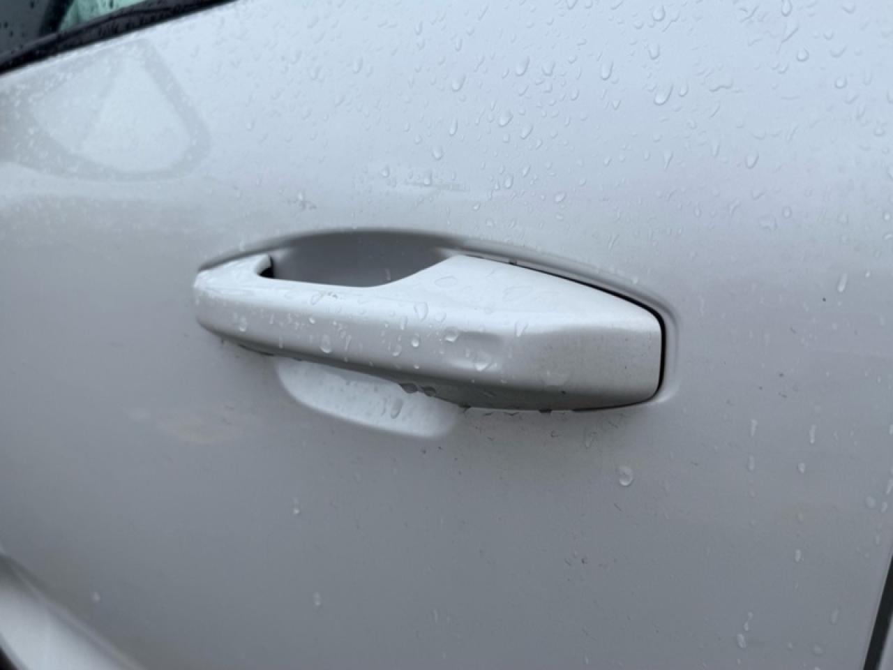 2021 Volvo XC40  Photo