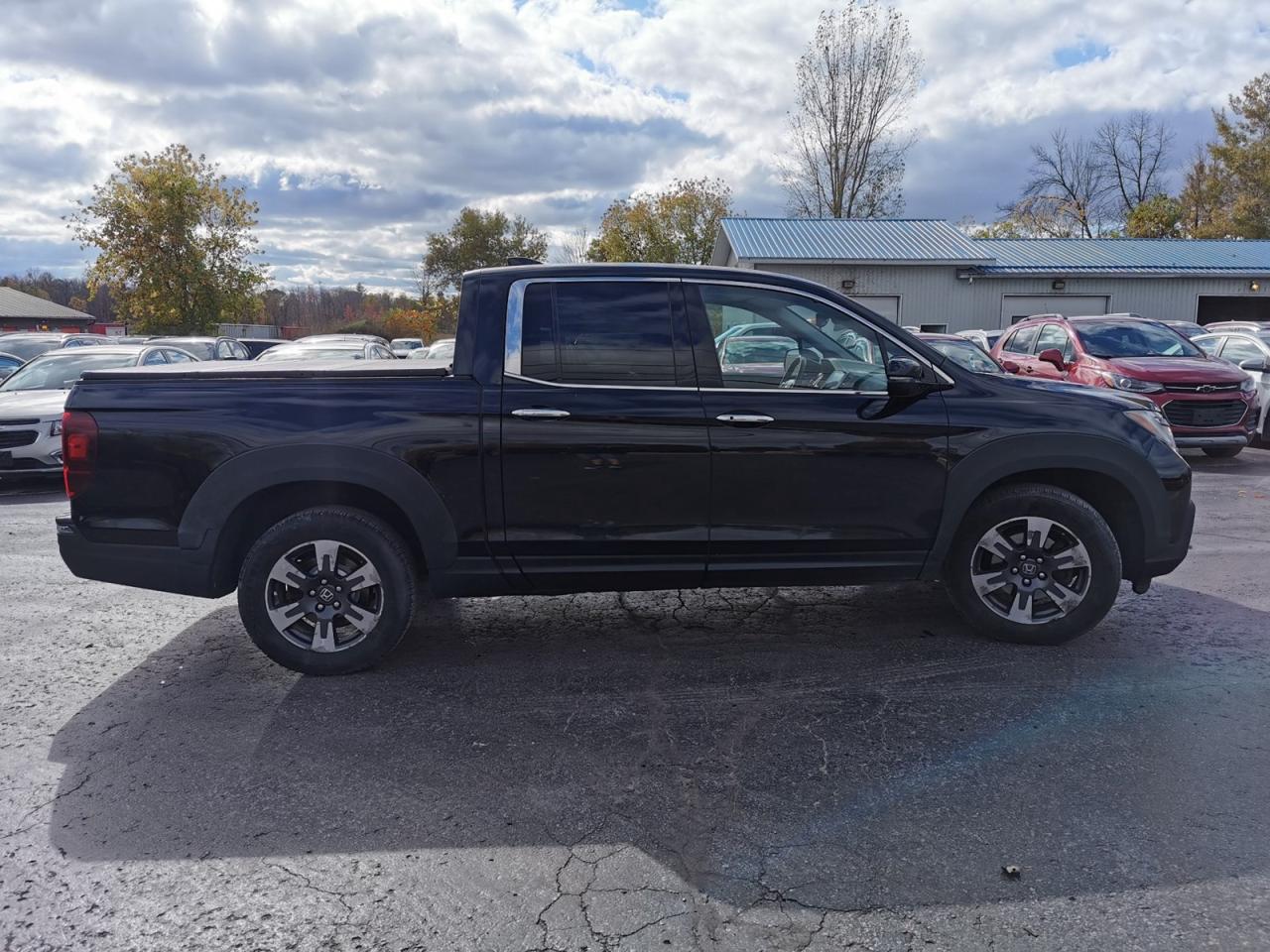2017 Honda Ridgeline  - Photo #6