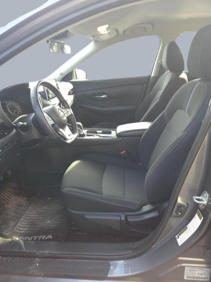 2021 Nissan Sentra SV CVT Photo