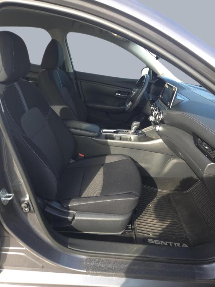 2021 Nissan Sentra SV CVT Photo