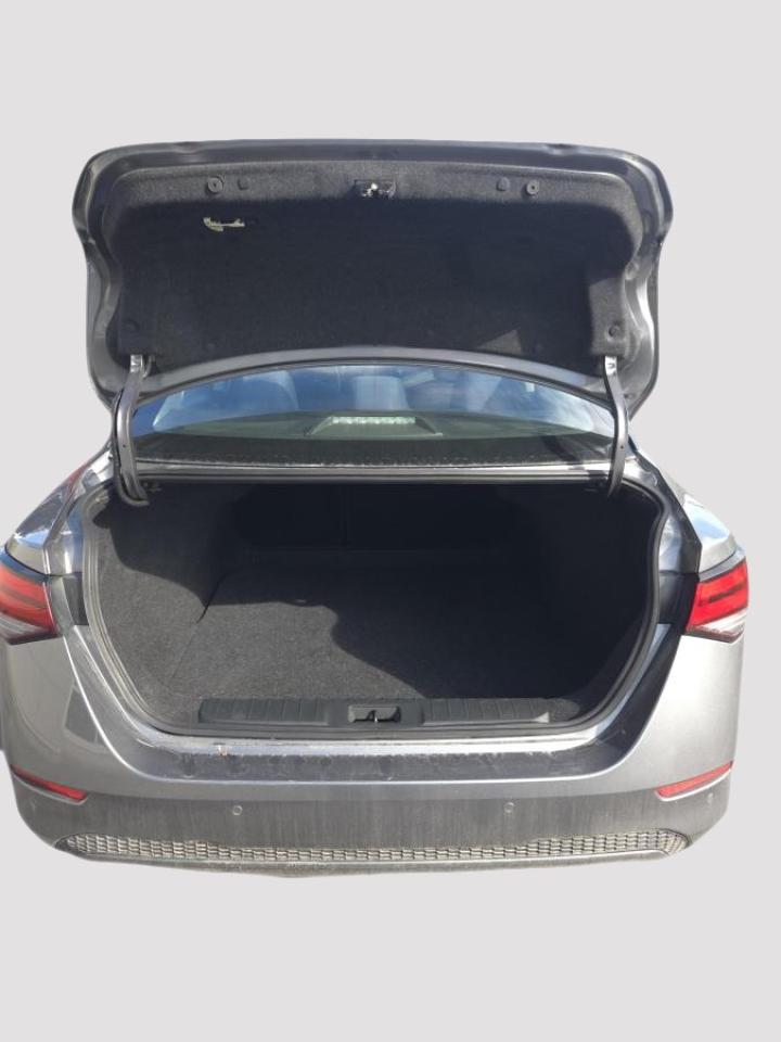 2021 Nissan Sentra SV CVT Photo