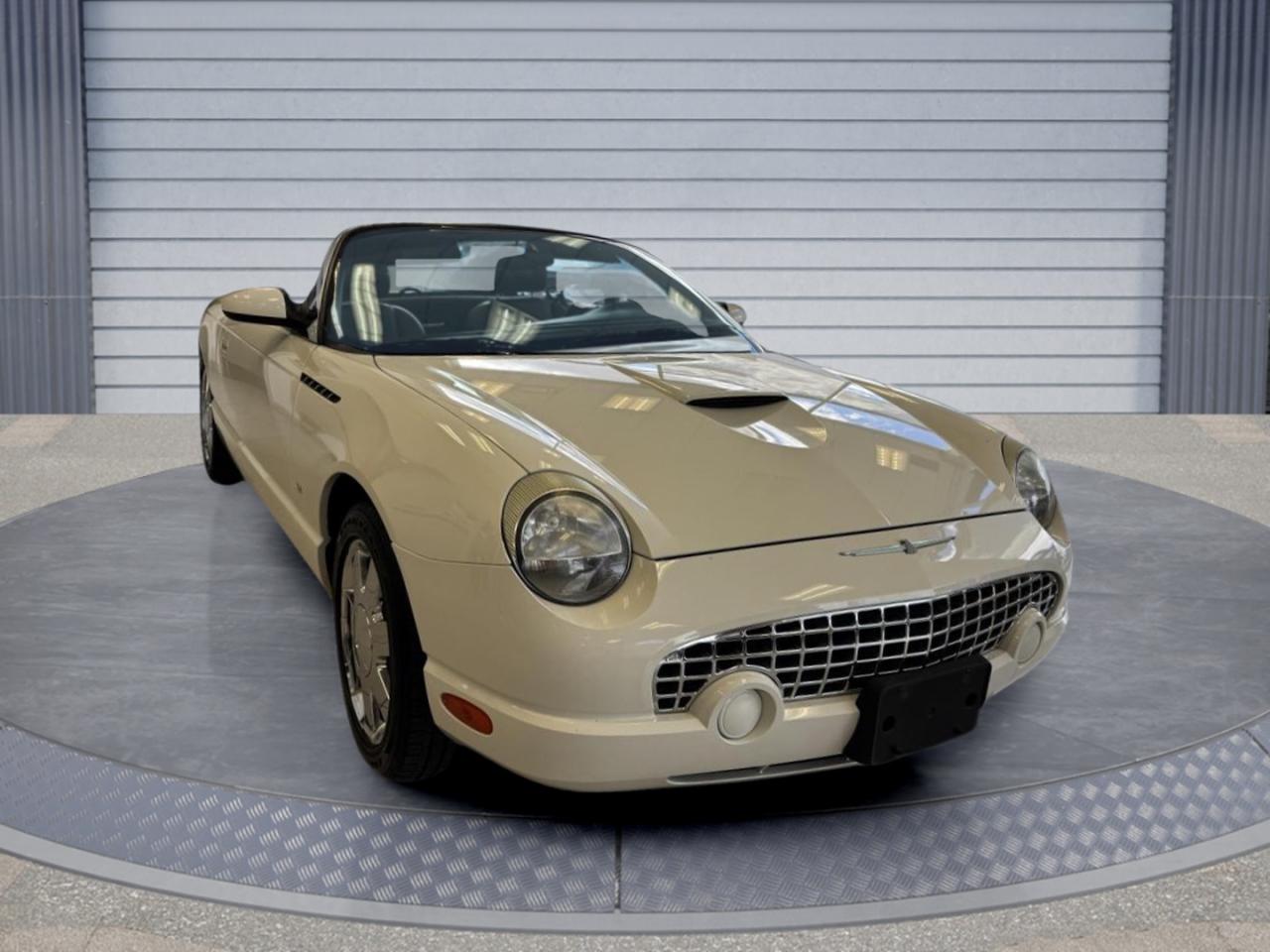 2003 Ford Thunderbird BASE Photo3