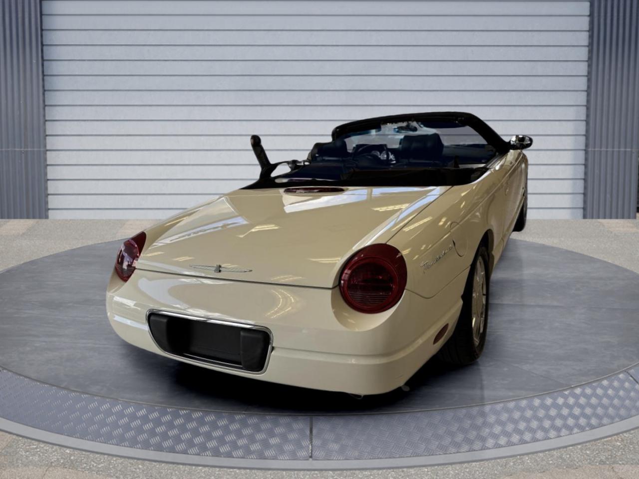 2003 Ford Thunderbird BASE Photo2