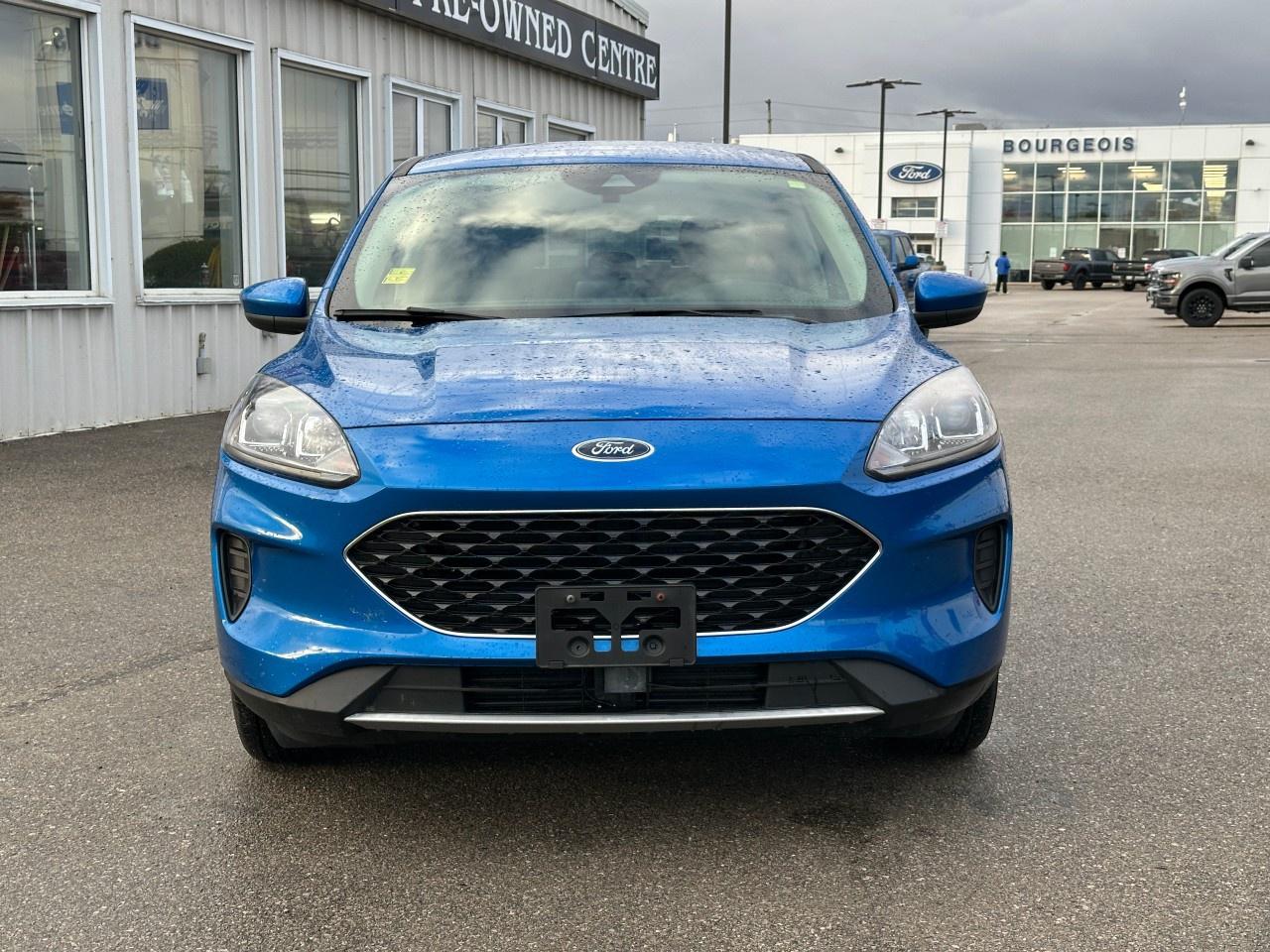 2020 Ford Escape SE FWD Photo2