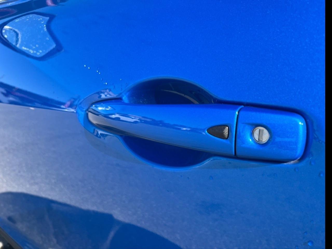 2025 Nissan Kicks Play SV FWD Photo3