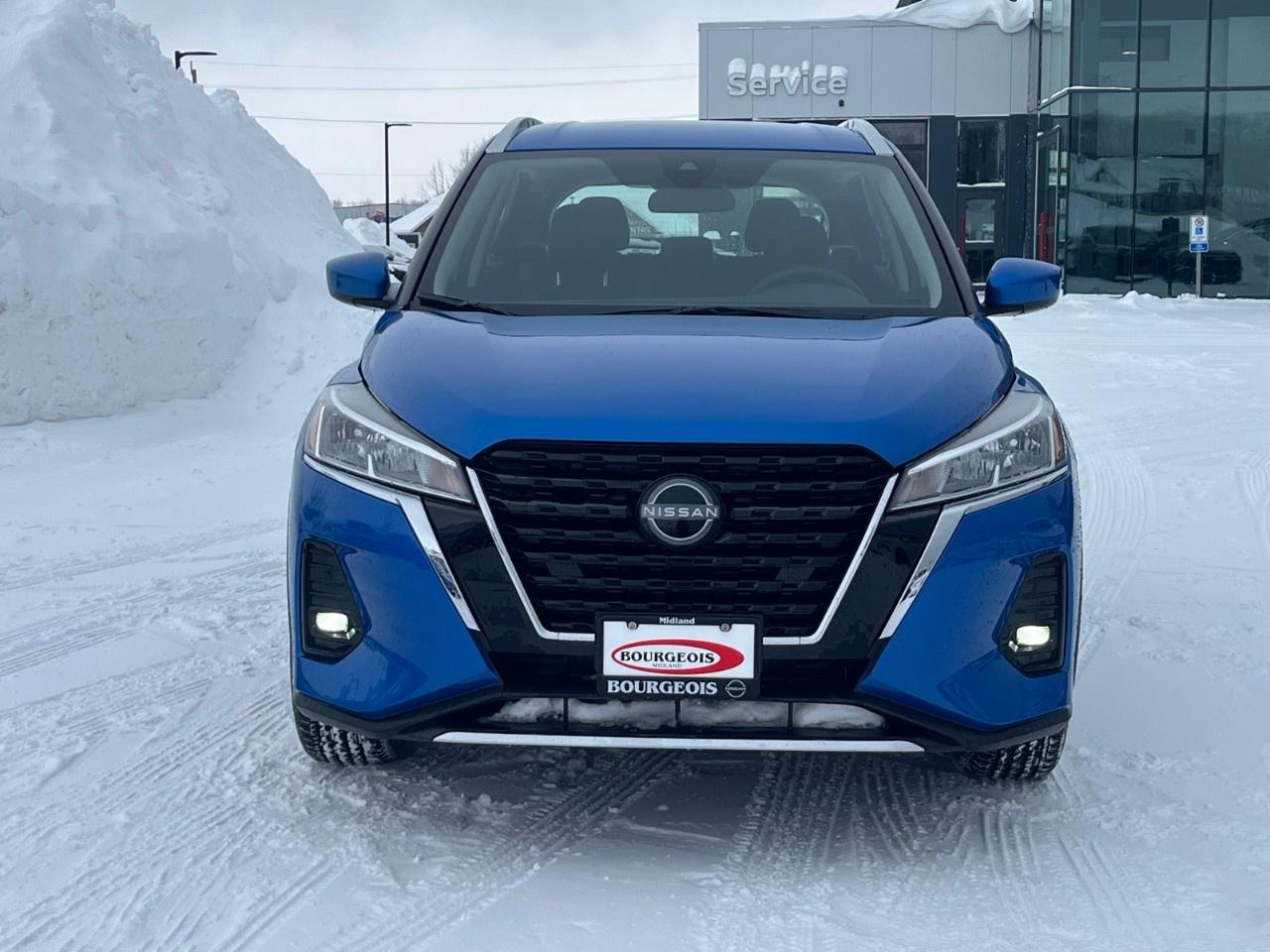 2025 Nissan Kicks Play SV FWD Photo