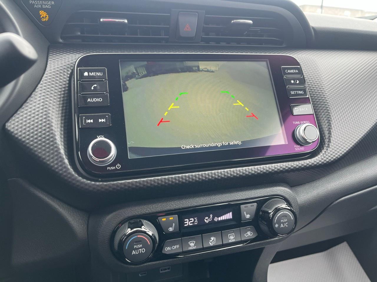 2025 Nissan Kicks Play SV FWD Photo