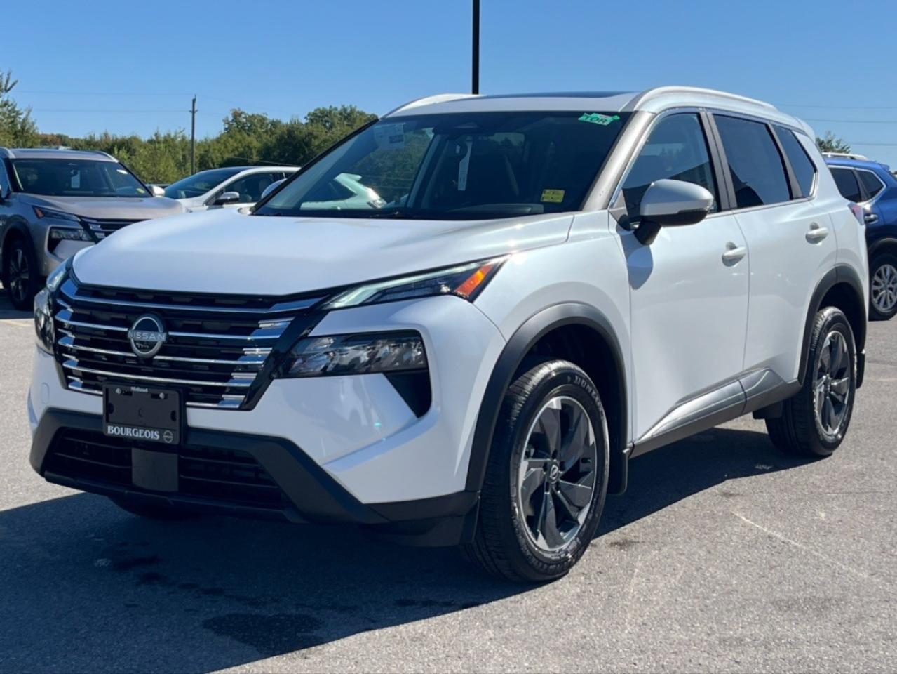 2026 Nissan Rogue AWD SV Moonroof Photo2