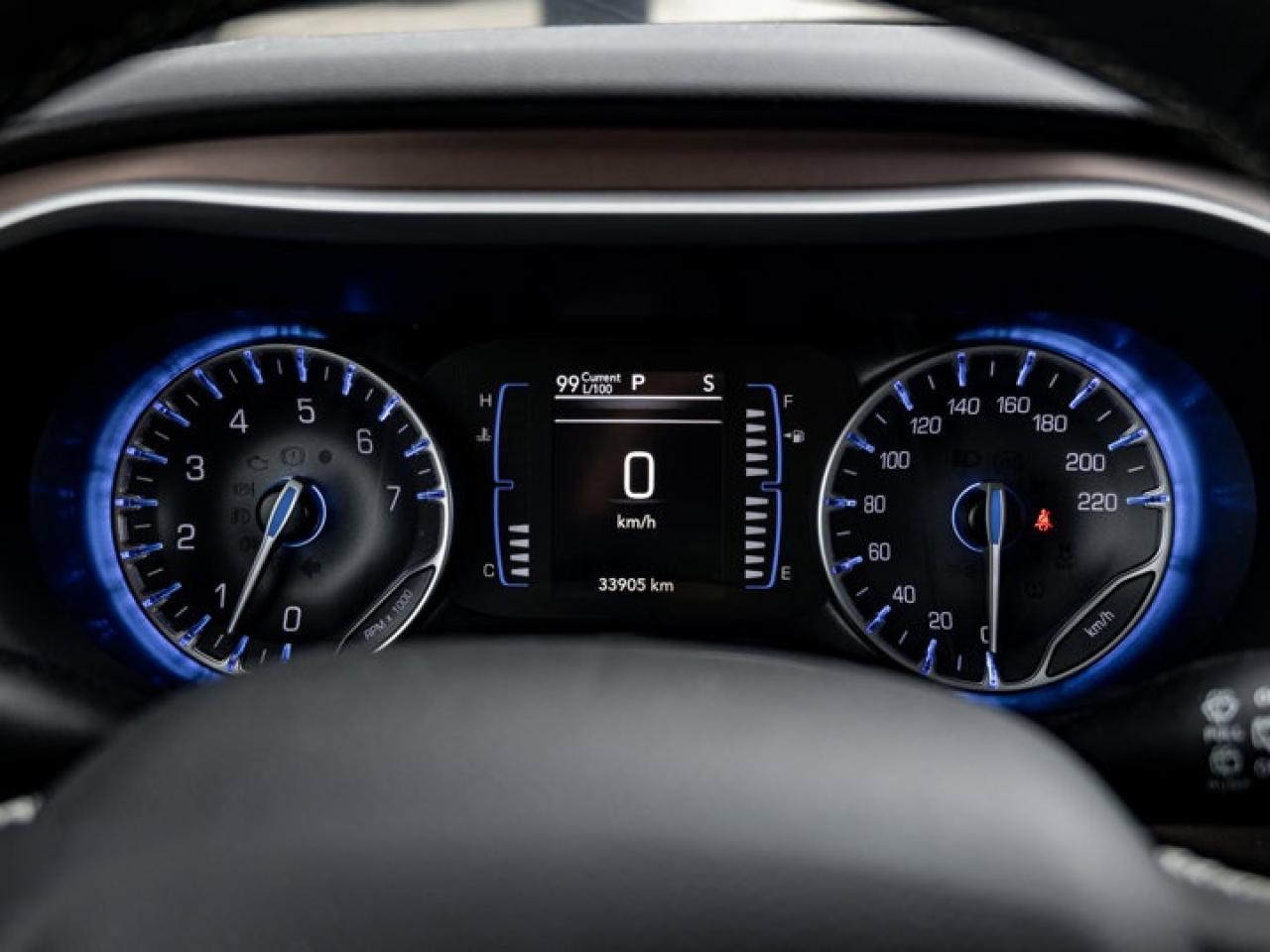 2024 Dodge Grand Caravan SXT Photo3