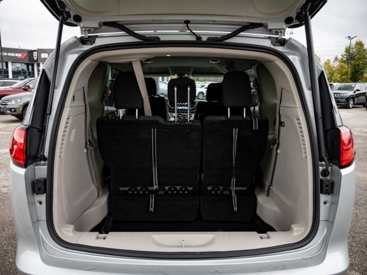 2024 Dodge Grand Caravan SXT Photo