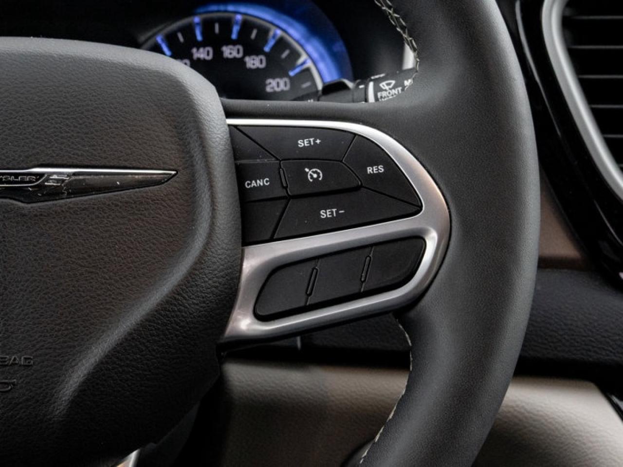 2024 Dodge Grand Caravan SXT Photo