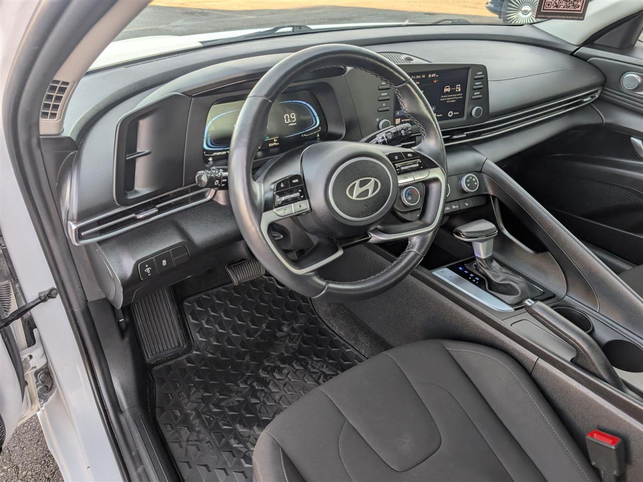 2024 Hyundai Elantra PREFERRED - HTD SEATS - REVERSE CAM - CARPLAY