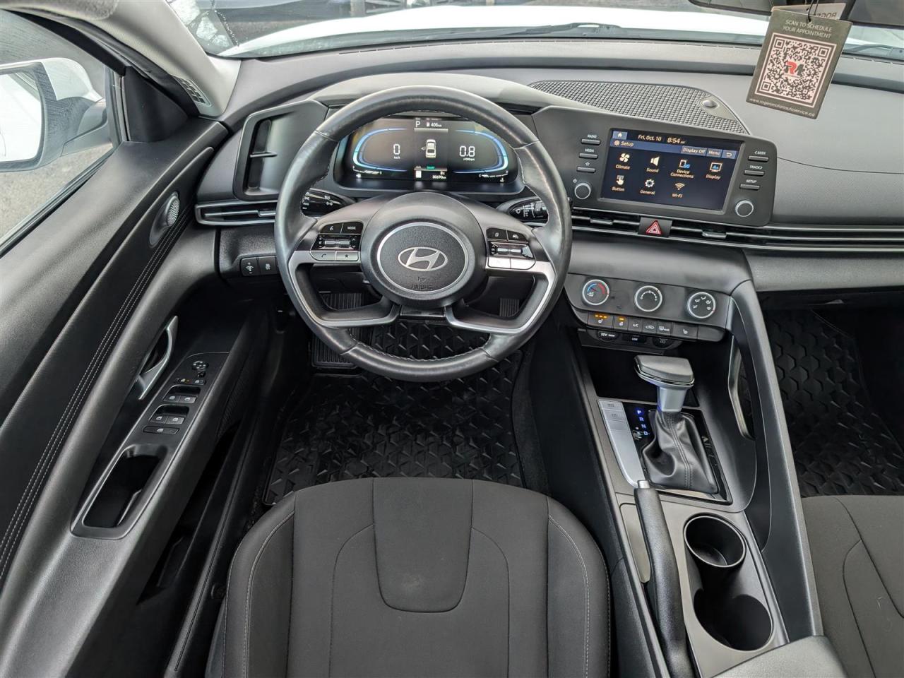 2024 Hyundai Elantra PREFERRED - HTD SEATS - REVERSE CAM - CARPLAY Photo