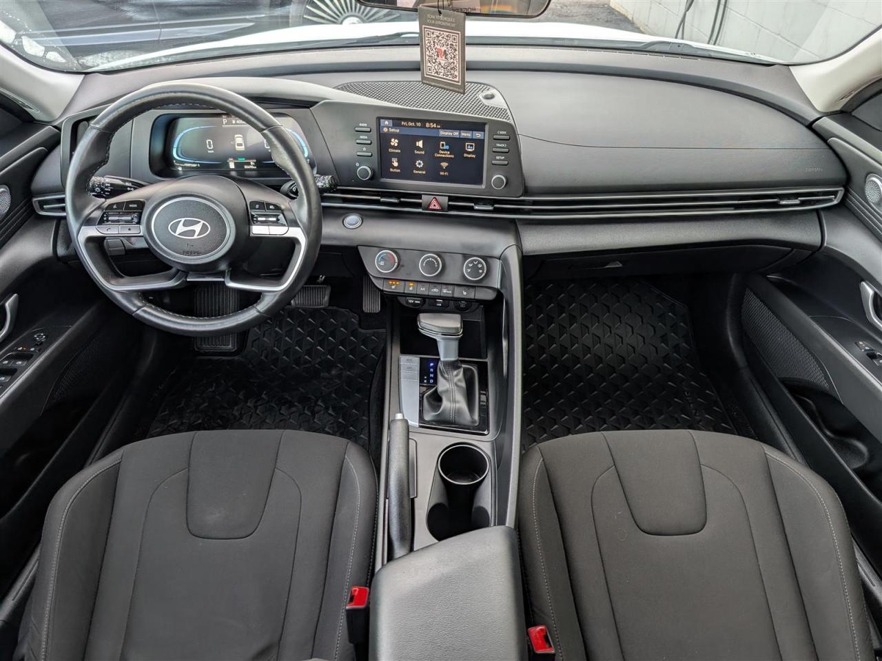 2024 Hyundai Elantra PREFERRED - HTD SEATS - REVERSE CAM - CARPLAY