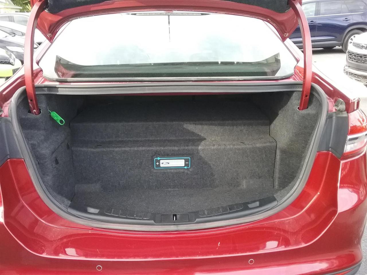 2018 Ford Fusion Energi Plug In Hybrid | SE Luxury | NAV | APPLE CARPLAY Photo