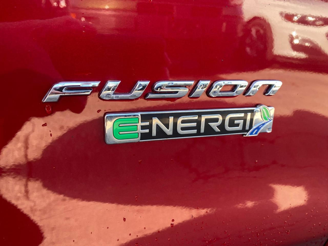 2018 Ford Fusion Energi Plug In Hybrid | SE Luxury | NAV | APPLE CARPLAY Photo