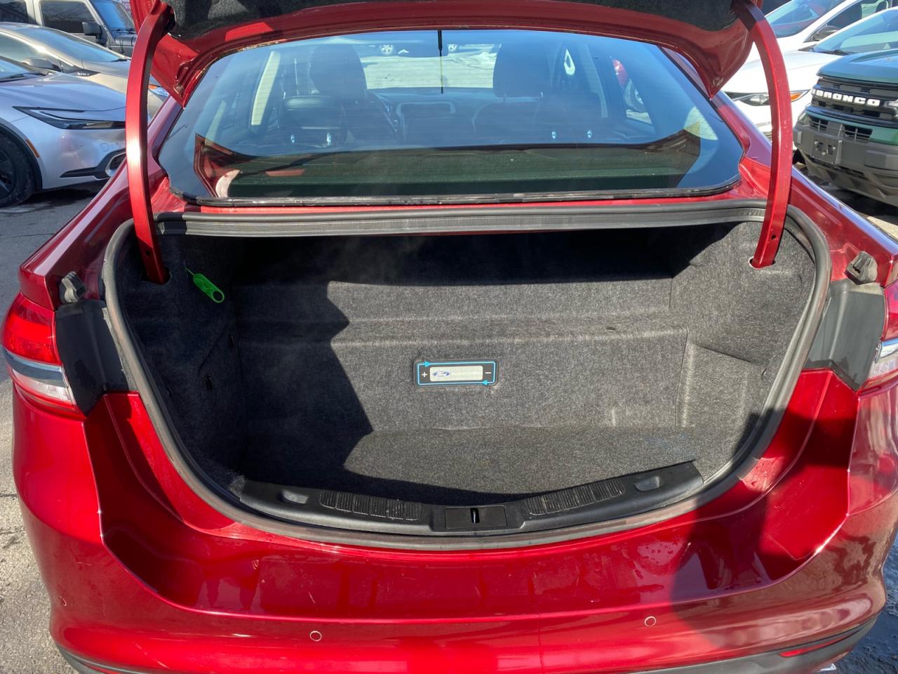 2018 Ford Fusion Energi Plug In Hybrid | SE Luxury | NAV | APPLE CARPLAY Photo