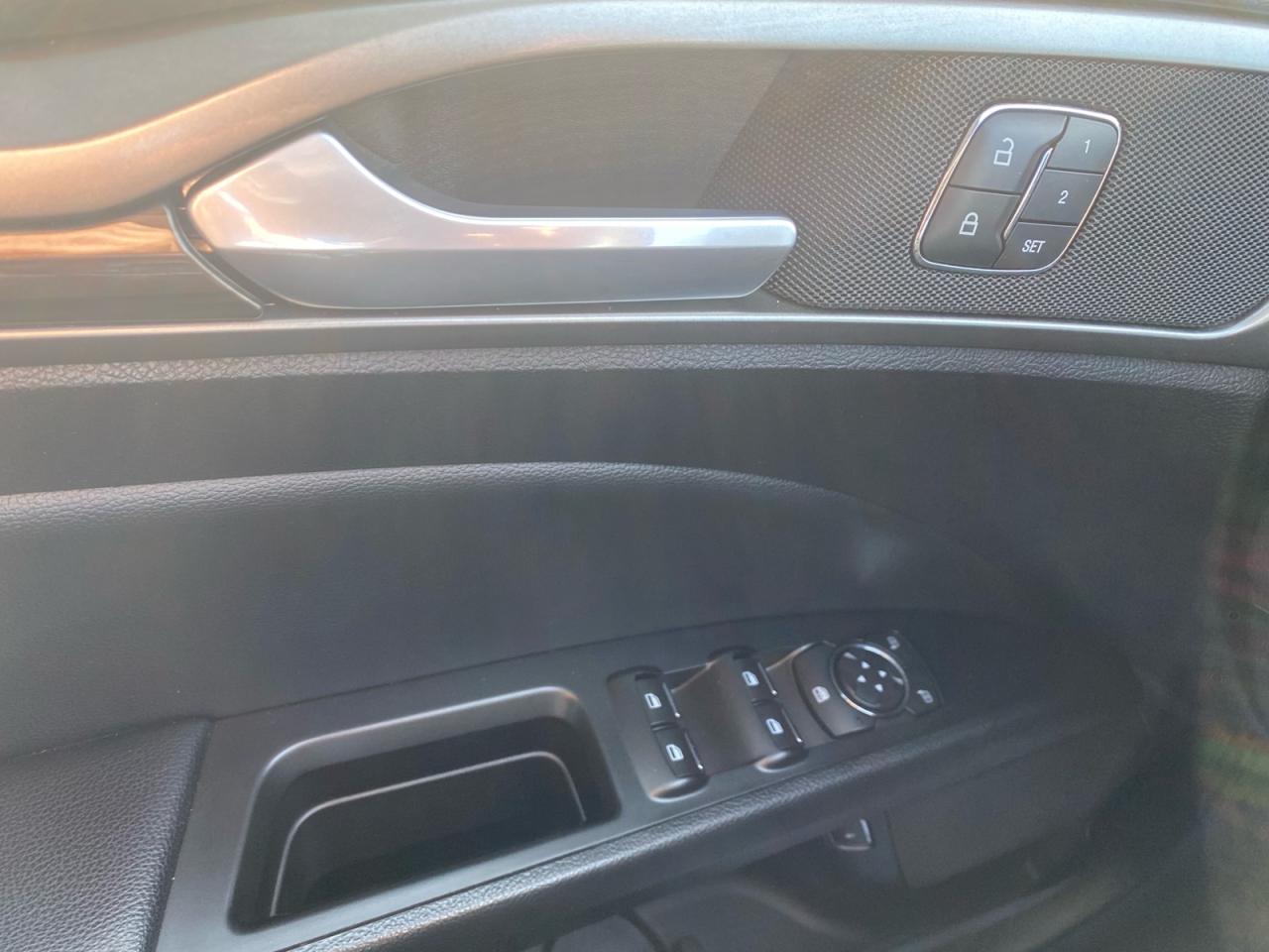 2018 Ford Fusion Energi Plug In Hybrid | SE Luxury | NAV | APPLE CARPLAY Photo