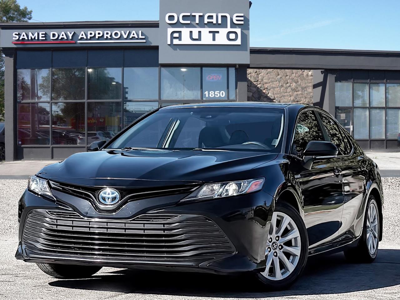 Used 2018 Toyota Camry HYBRID LE for sale in Scarborough, ON