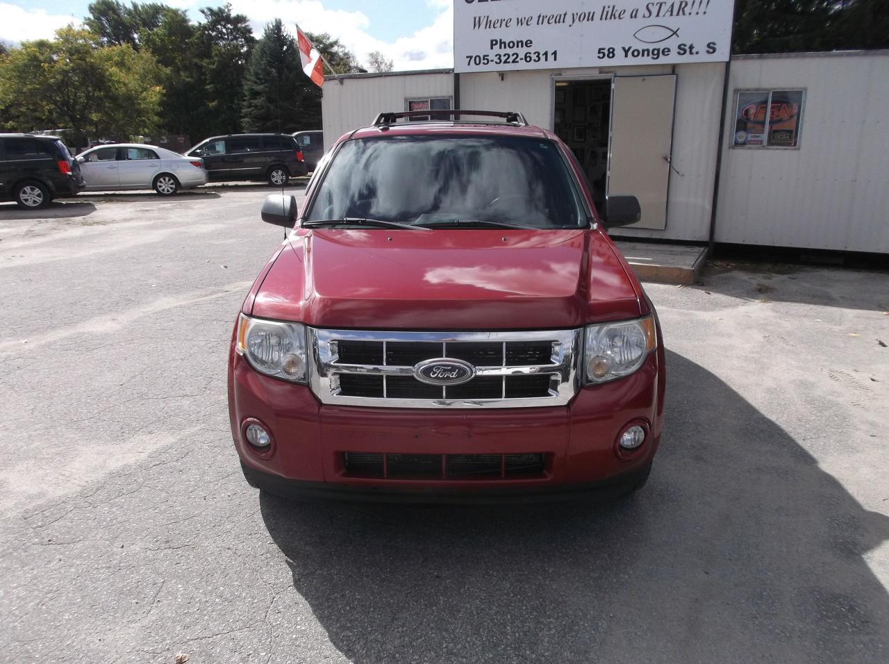 2011 Ford Escape XLT - Photo #2