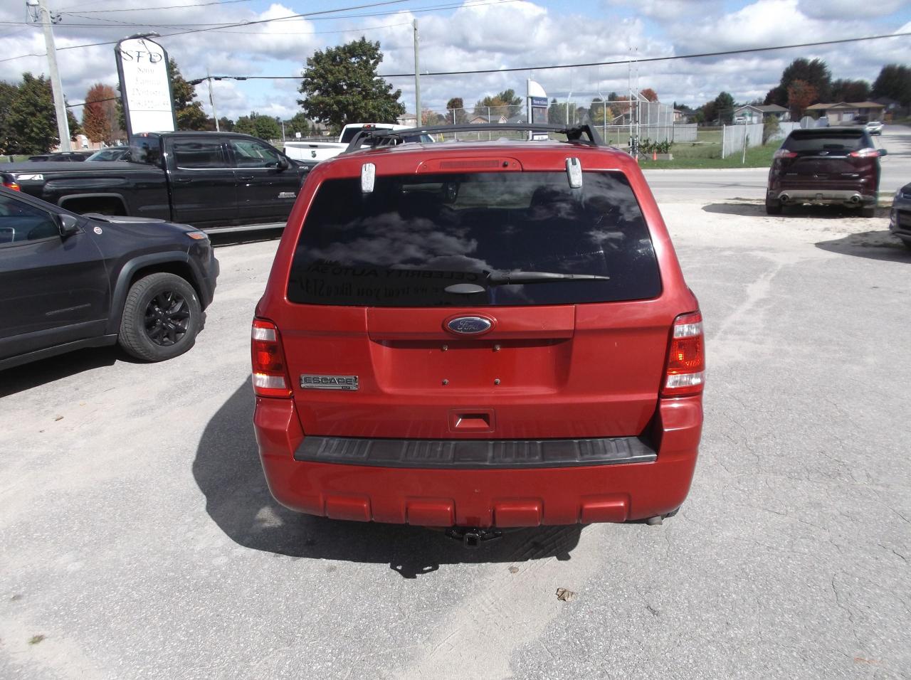 2011 Ford Escape XLT - Photo #3