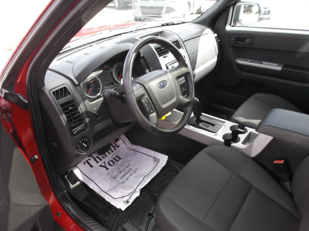 2011 Ford Escape XLT - Photo #5