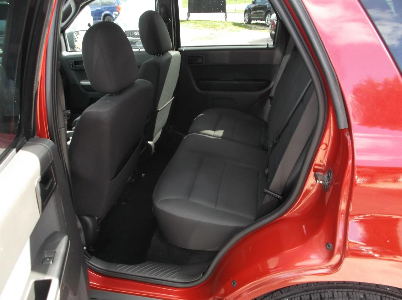 2011 Ford Escape XLT - Photo #6