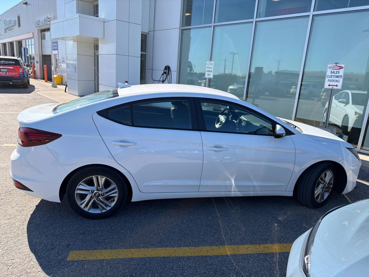 2019 Hyundai Elantra Preferred | Auto | CarPlay | Cam | Heated Seats ++ Photo6