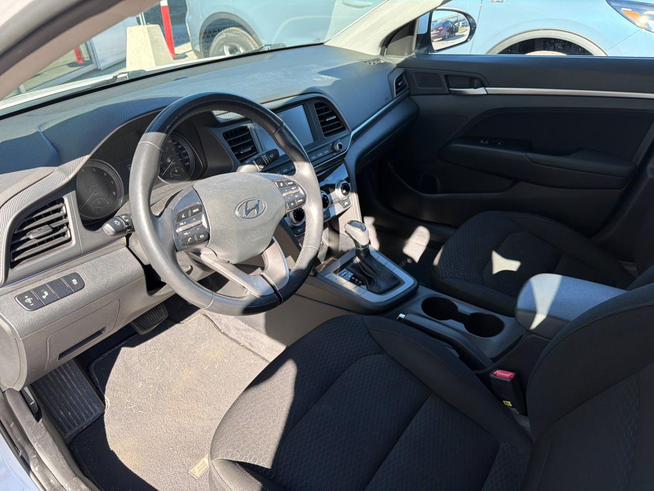 2019 Hyundai Elantra Preferred | Auto | CarPlay | Cam | Heated Seats ++ Photo8
