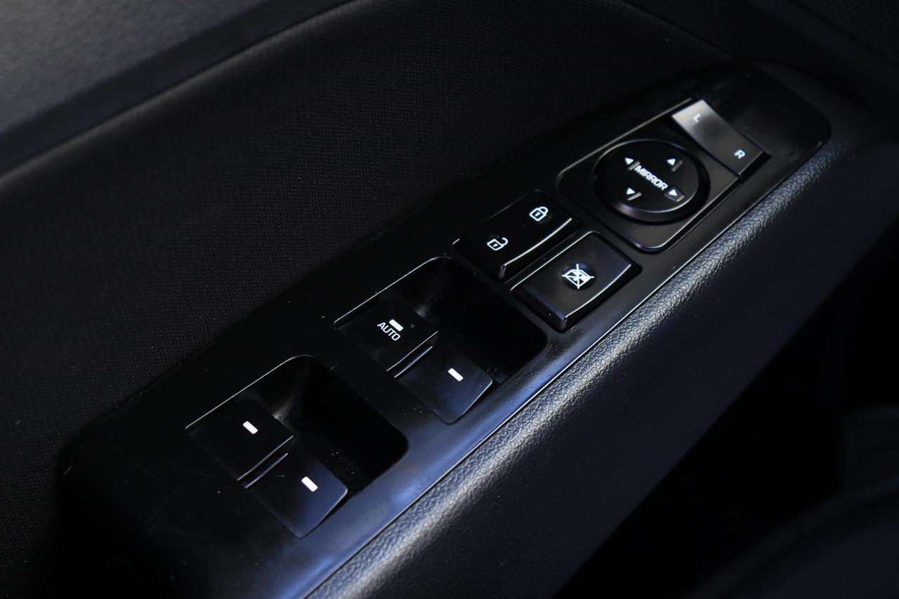 2019 Hyundai Elantra Preferred | Auto | CarPlay | Cam | Heated Seats ++ Photo54