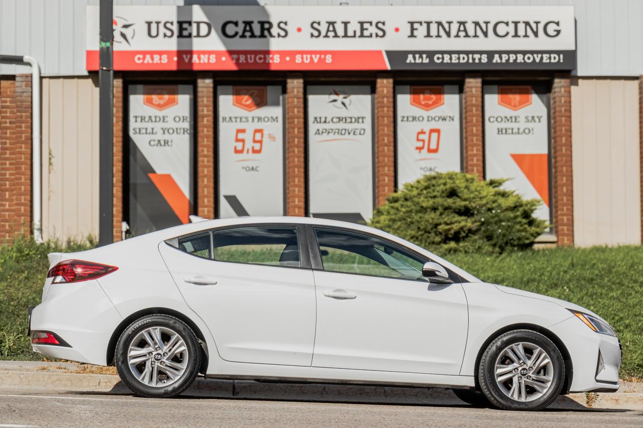 2019 Hyundai Elantra Preferred | Auto | CarPlay | Cam | Heated Seats ++