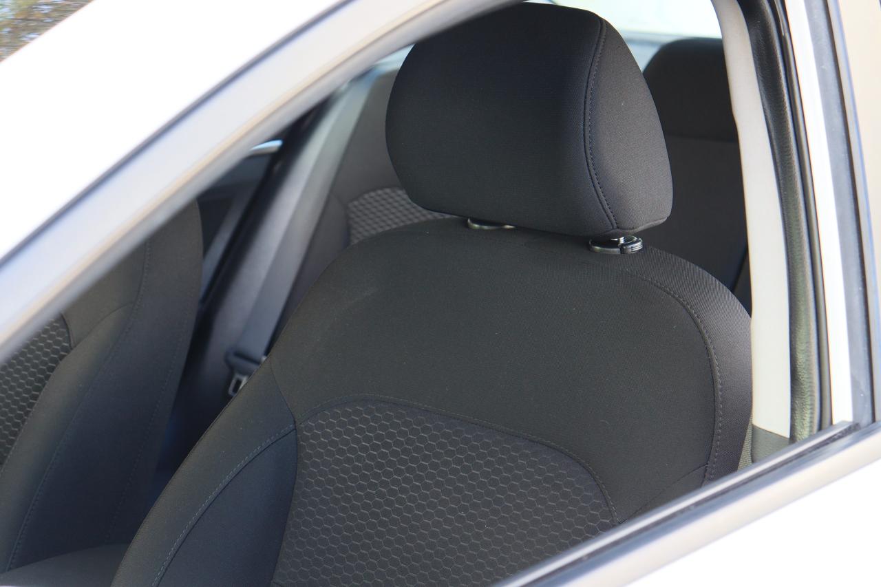 2019 Hyundai Elantra Preferred | Auto | CarPlay | Cam | Heated Seats ++ Photo52