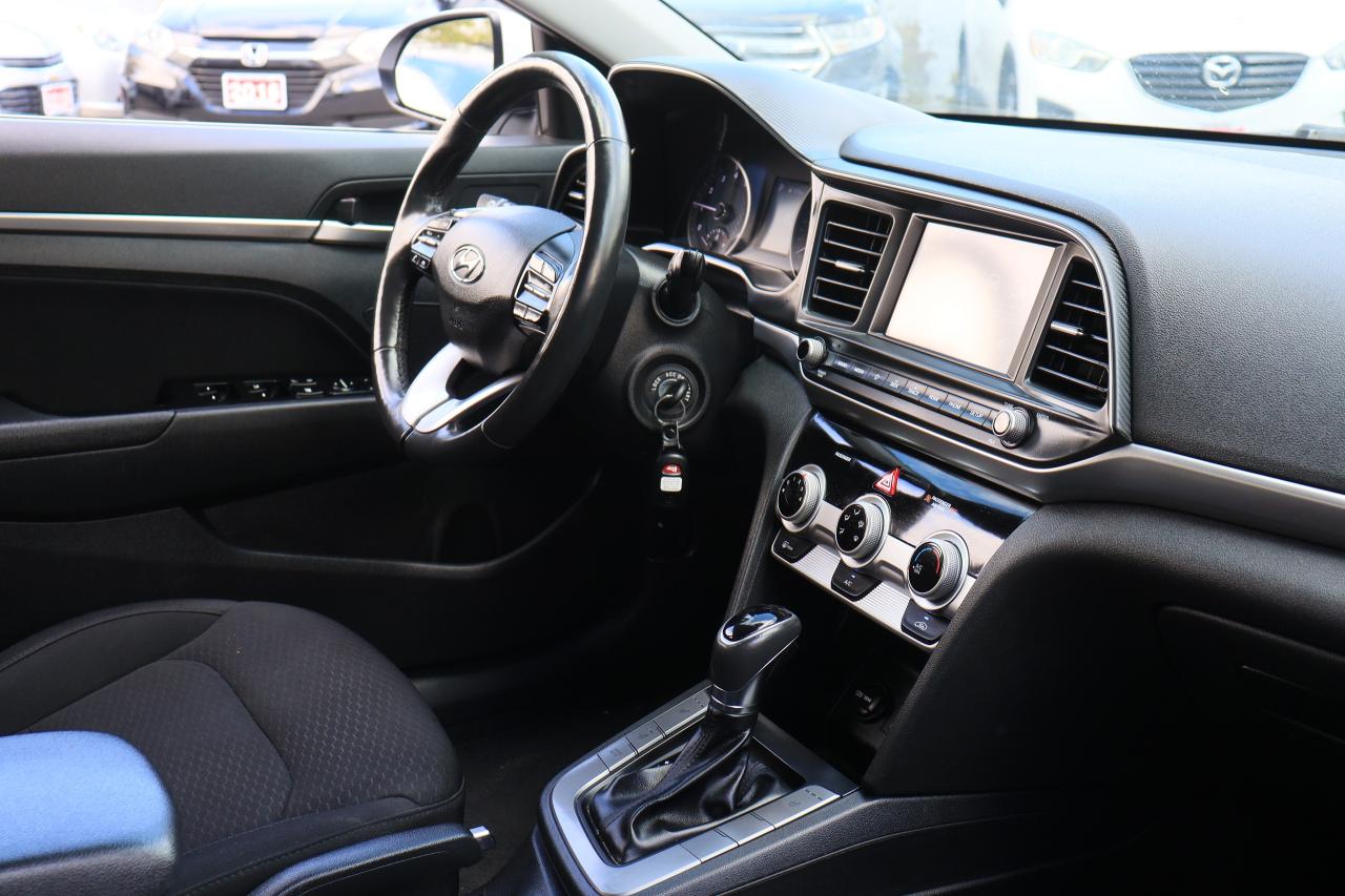 2019 Hyundai Elantra Preferred | Auto | CarPlay | Cam | Heated Seats ++ Photo