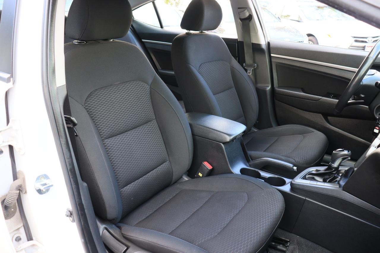 2019 Hyundai Elantra Preferred | Auto | CarPlay | Cam | Heated Seats ++ Photo