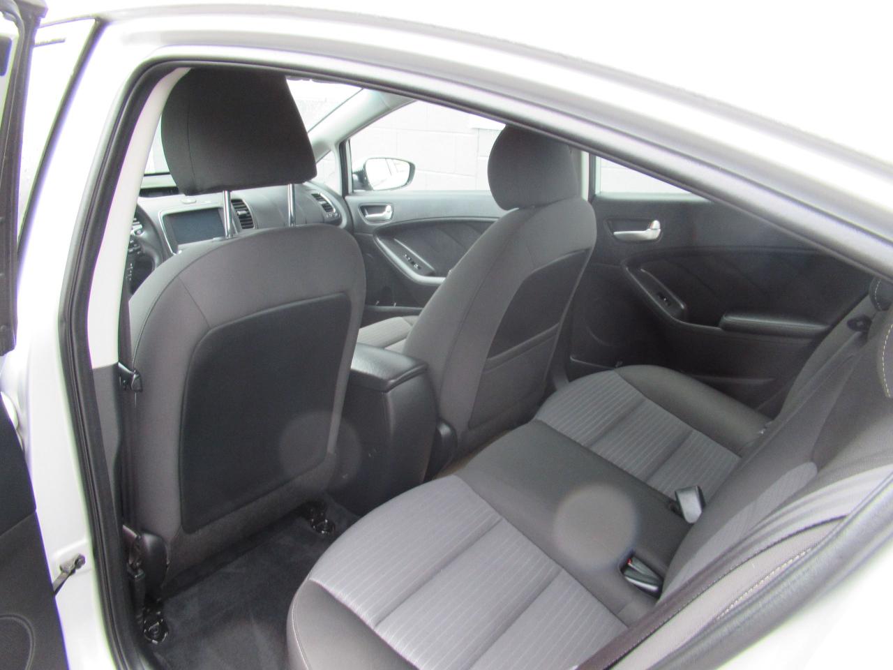 2017 Kia Forte LX - Photo #6