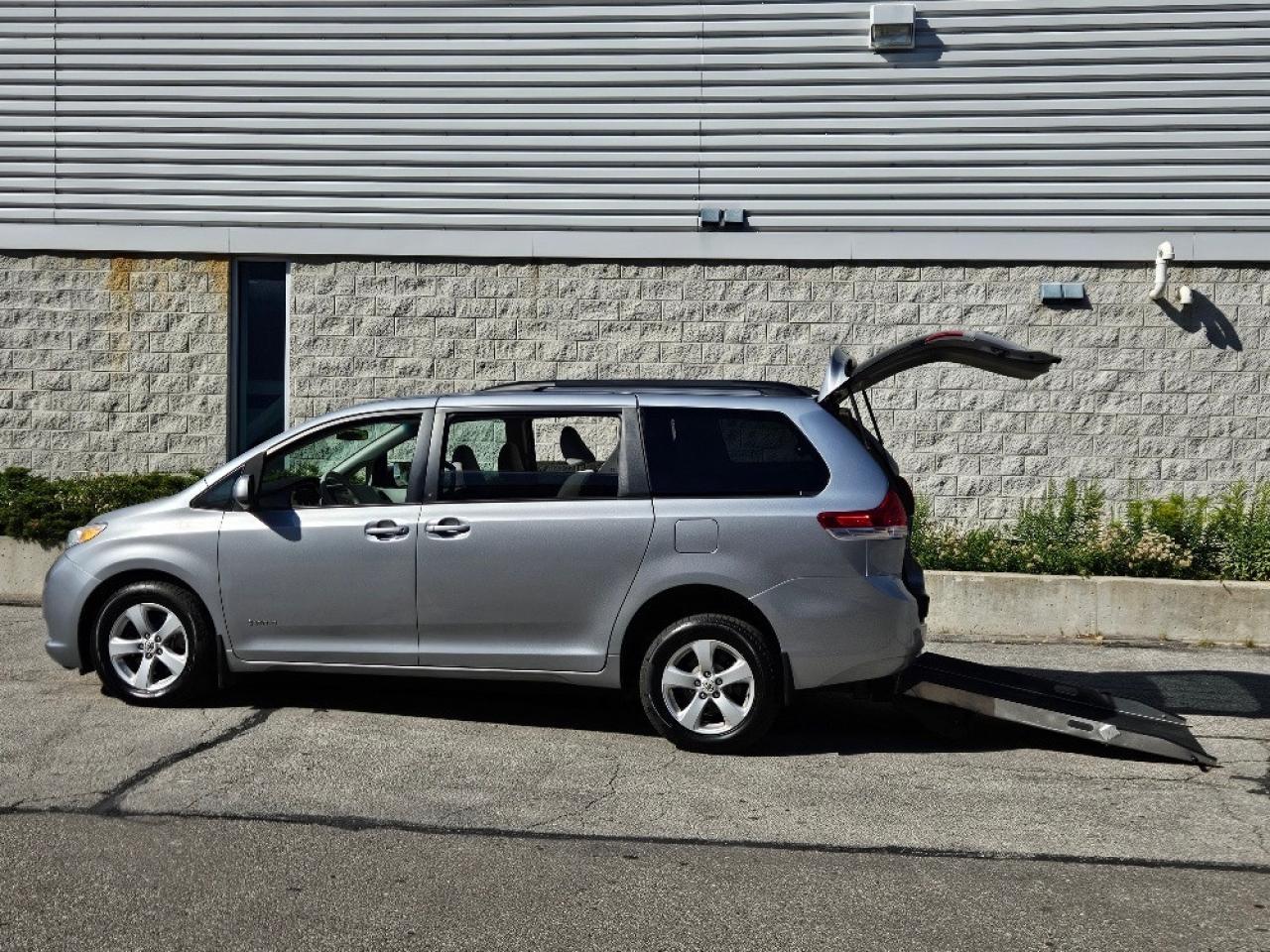 Used 2011 Toyota Sienna SAVARIA WHEELCHAIR ACCESIBILITY for sale in Toronto, ON