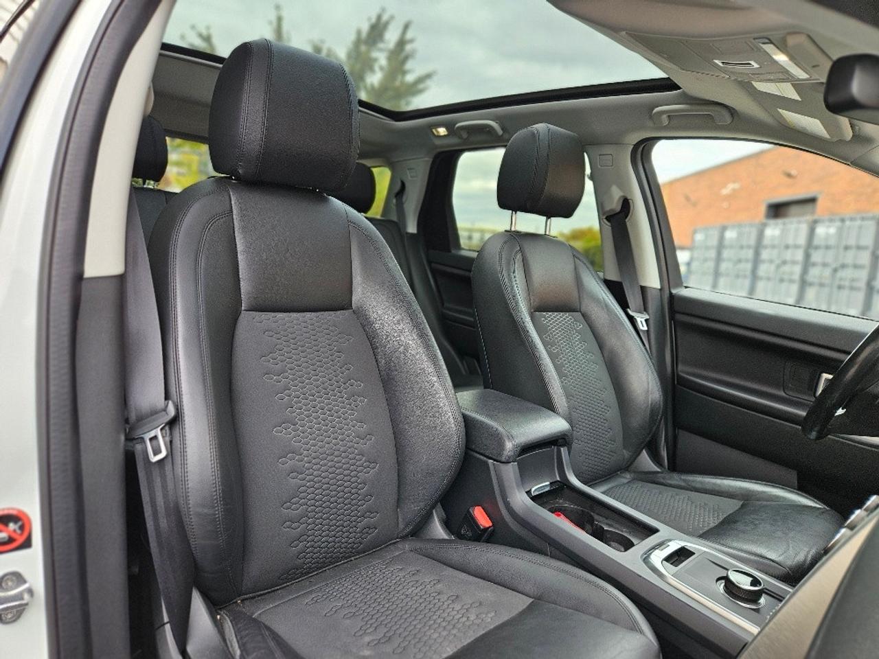2019 Land Rover Discovery Sport SE 4WD-LEATHER-MOON ROOF-CERTFIED Photo
