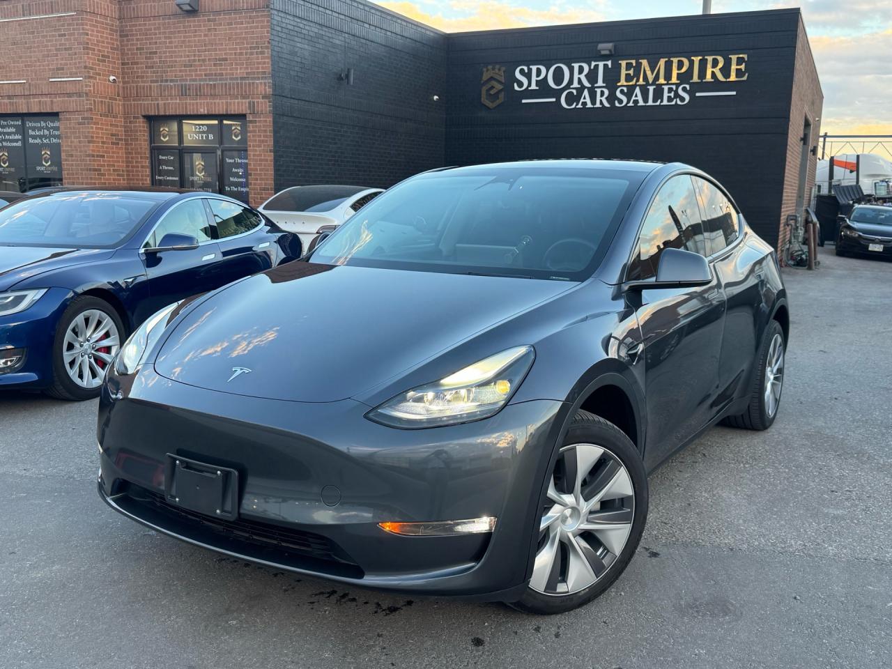 Used 2023 Tesla Model Y Long Range AWD for sale in Mississauga, ON