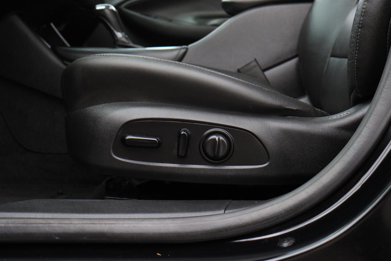 2020 Chevrolet Malibu LT | Leather | Pano Roof | Cam | CarPlay | BSM ++ Photo72